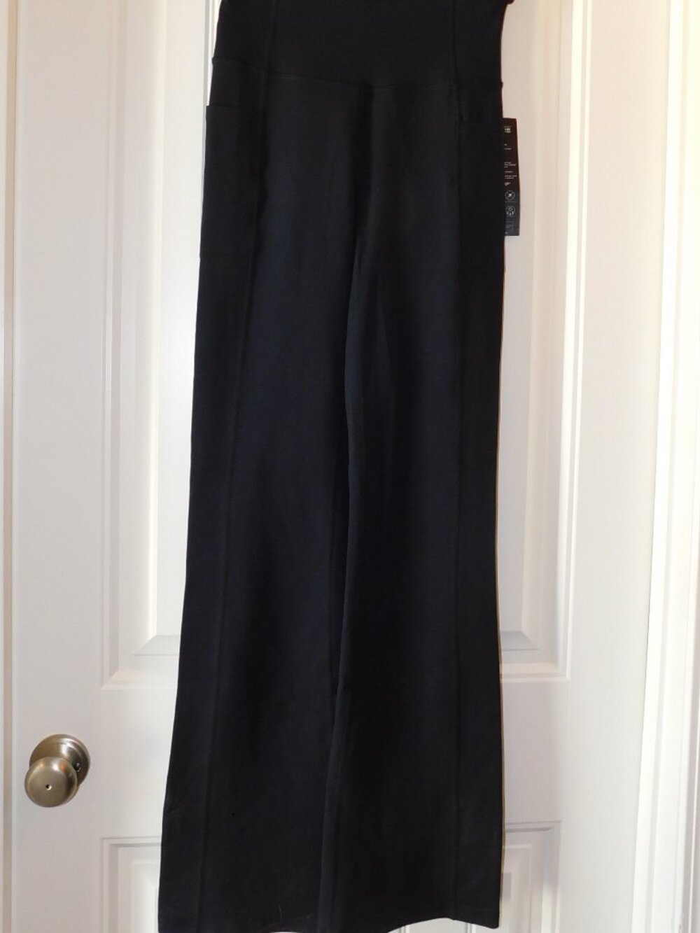 Size S NWT Skechers Go Walk Evolution II Flair Yoga Pants in Black